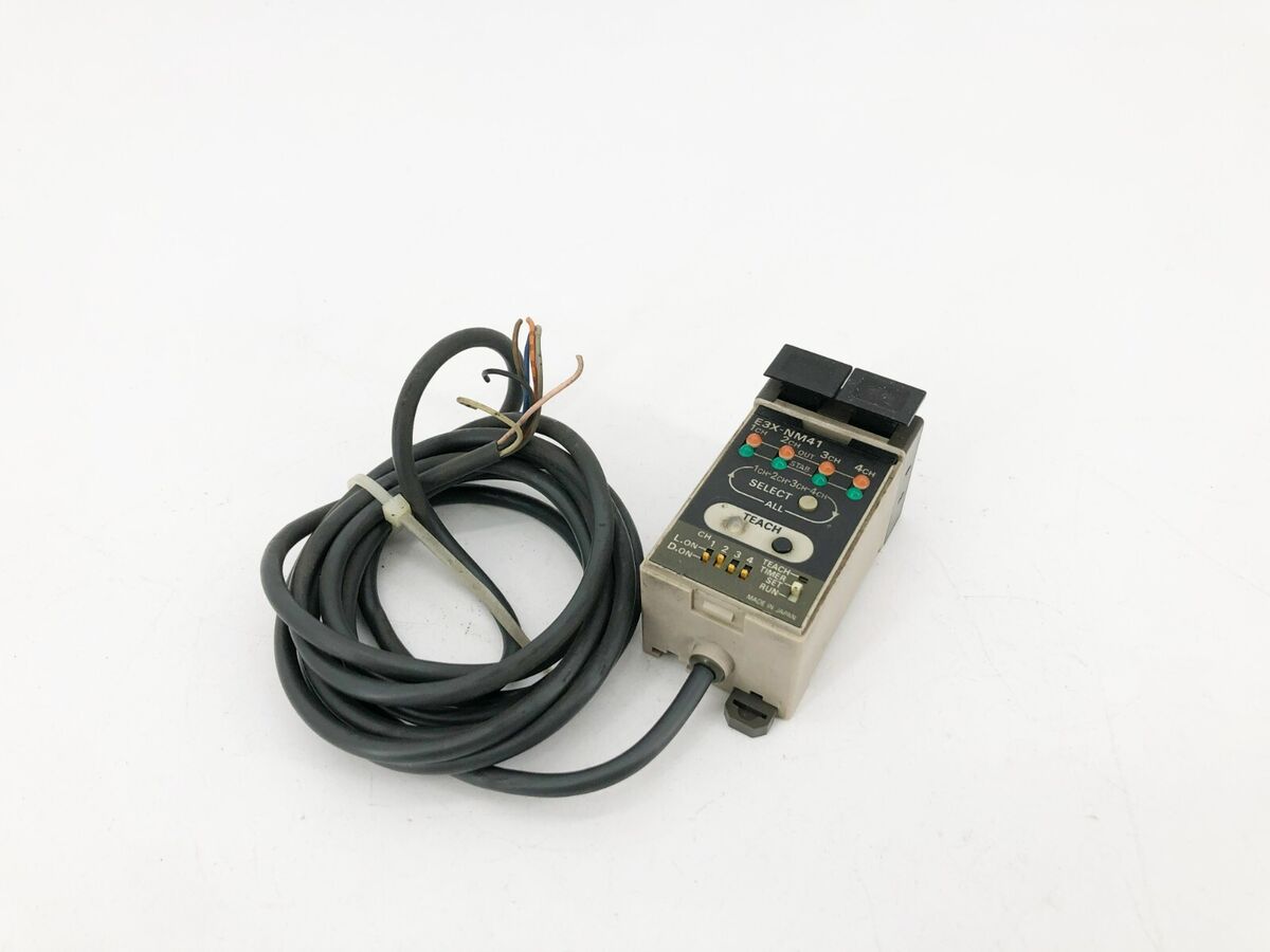 Omron Safety E3X-NM41 Optical Fiber Photoelectric Sensor Amplifier 12VAC E3XNM41