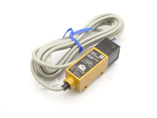 Omron E3S-R1E42 Photoelectric Switch E3SR1E42