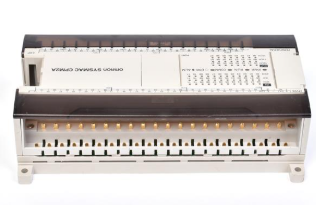 Omron CPM2A-60CDR-D CONTROLLERS 60 I/O CPU RELAY CONTROL LOGIC PLC 24VDC